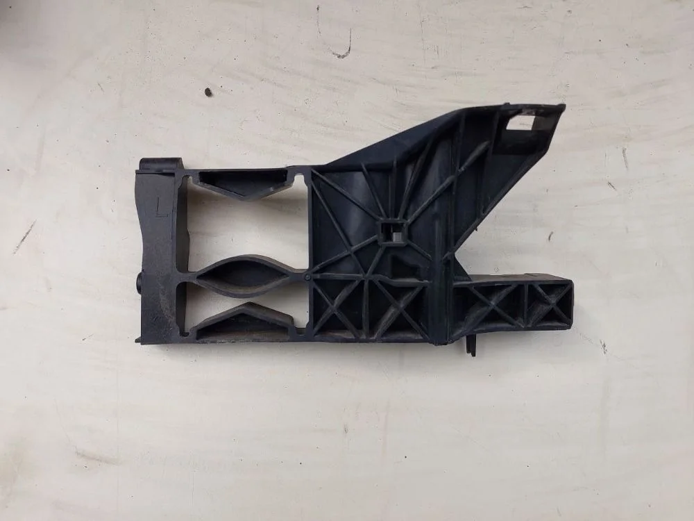 Кронштейн крепления фары Audi A6 C7 (2011—2014)