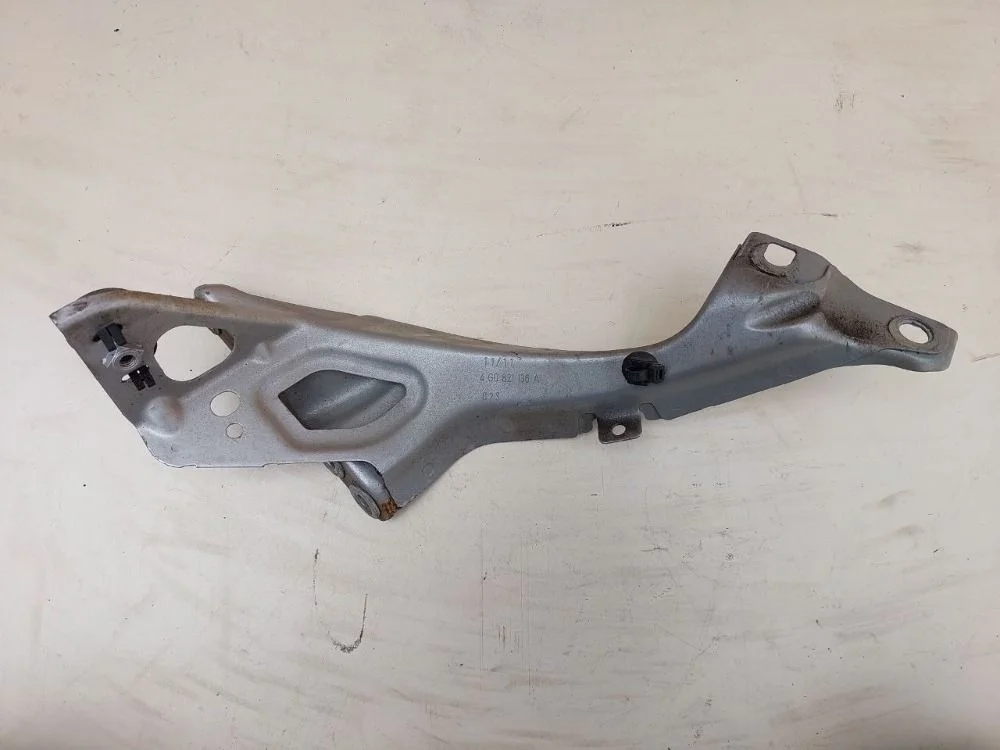 Кронштейн крепления крыла Audi A6 C7 (2011—2014)