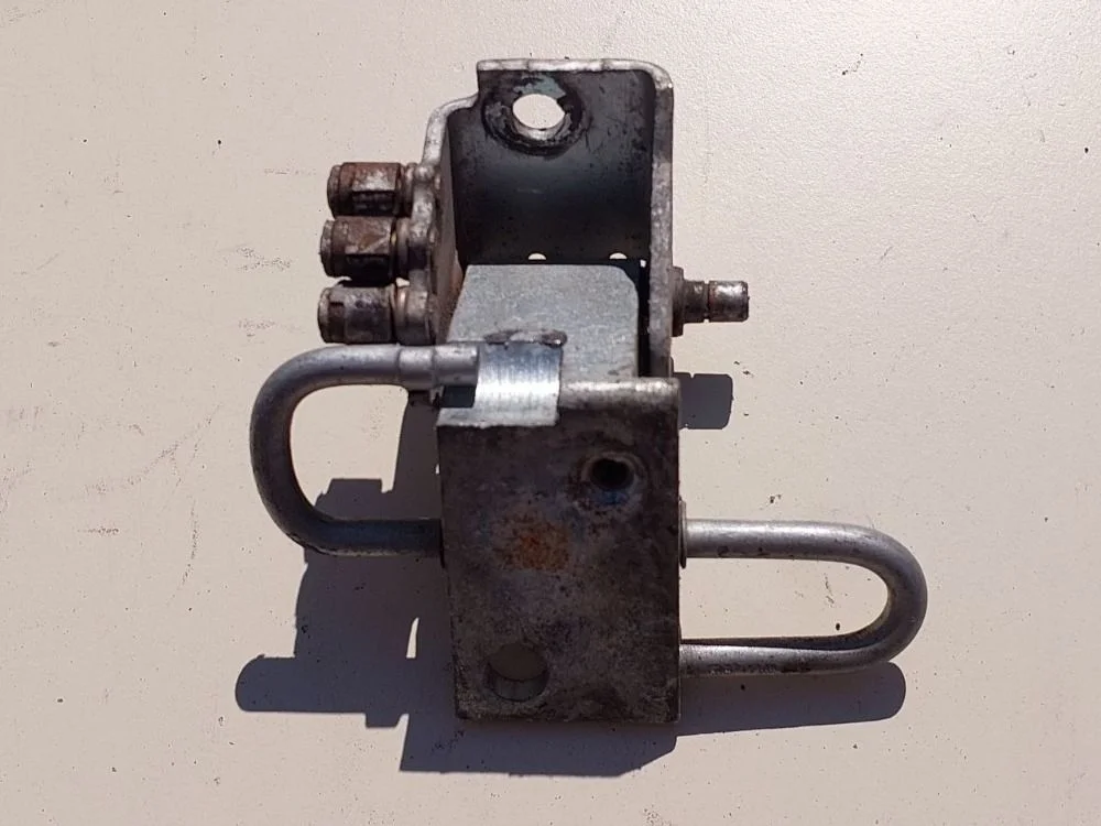 Петля двери Audi A4 B7 (2004—2009)