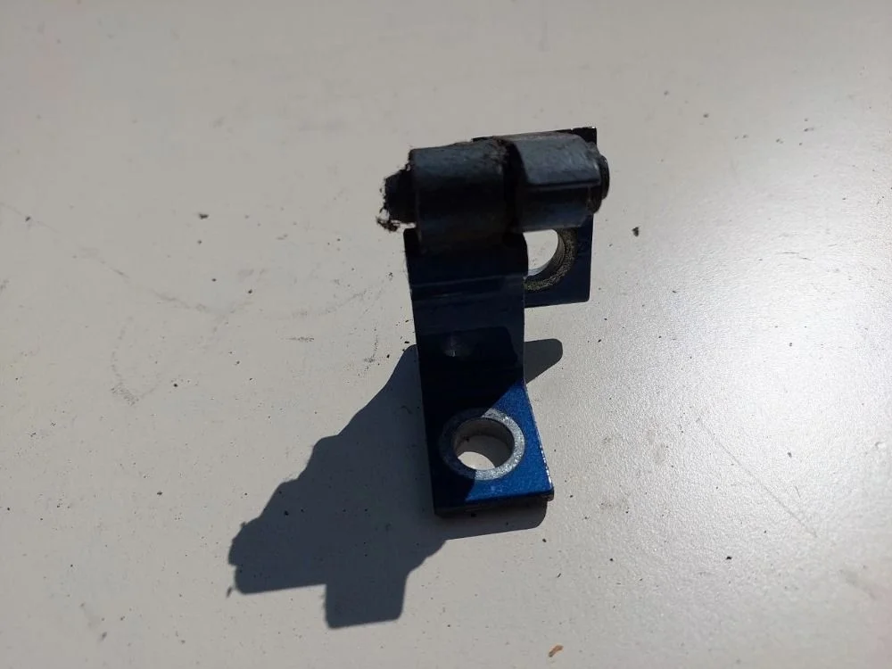 Петля двери Audi A4 B8 (2007—2012)