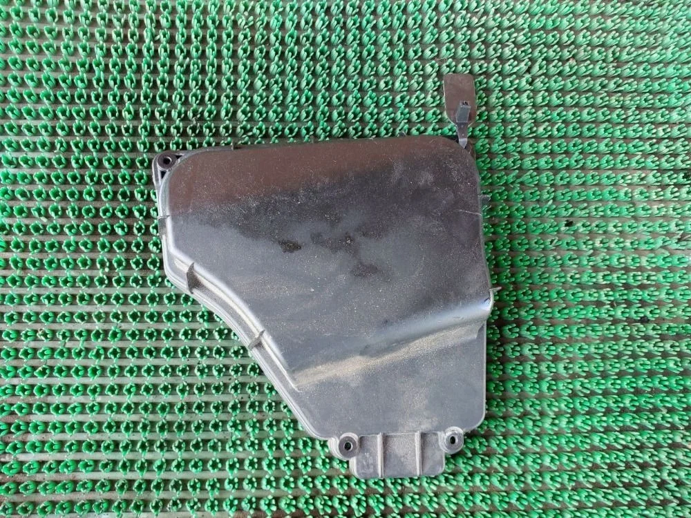 Крышка блока предохранителей Audi A8 D4 (2010—2014)