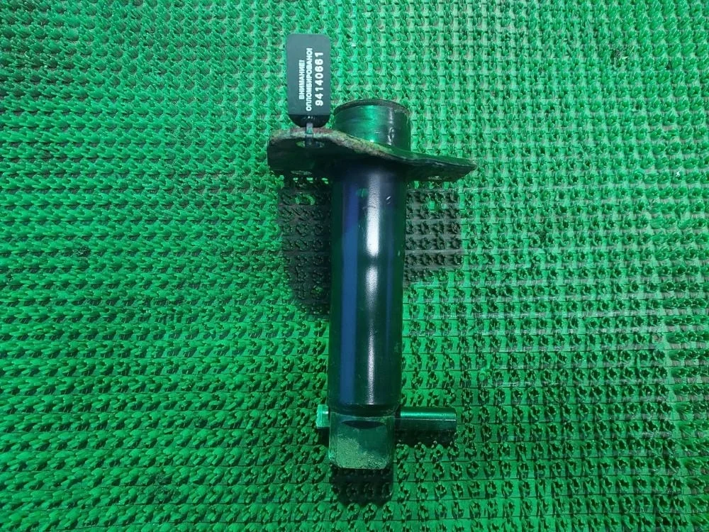 Кронштейн усилителя переднего бампера Audi A4 B7 (2004—2009)