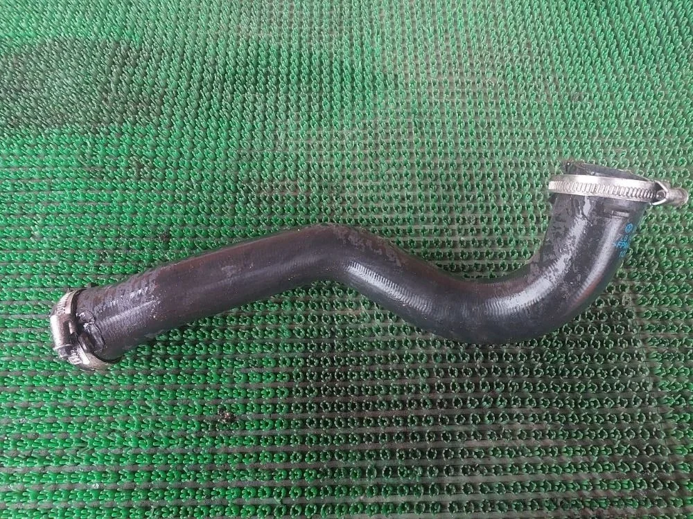 Патрубок интеркулера Audi Q7 4L (2005—2009)