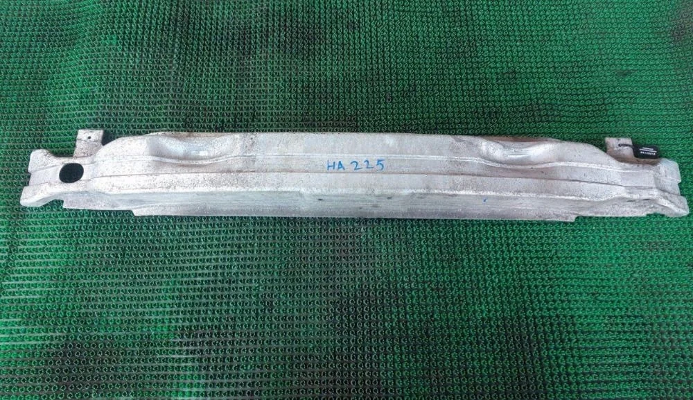 Усилитель переднего бампера Audi A6 C6 (2004—2008)