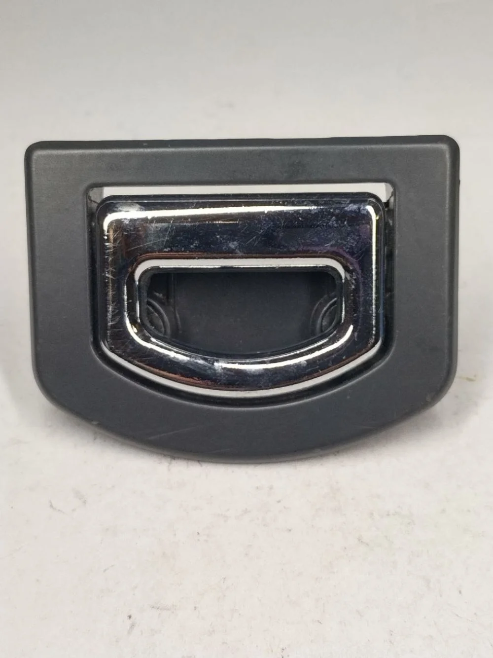 Петля такелажная без пружины Audi Q7 4L (2005—2009)