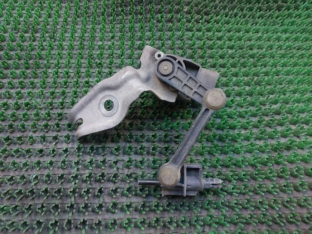 Датчик регулировки дорож. просвета Audi Q7 4L (2005—2009)