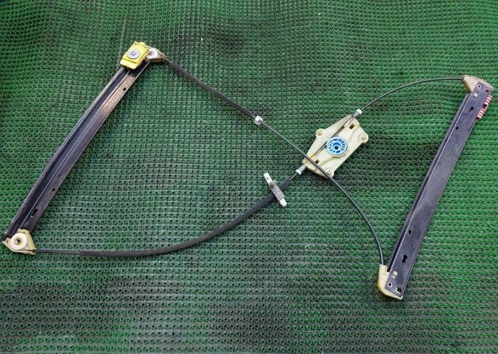 Стеклоподъемник электр. передний левый Audi A6 C6 (2004—2008)