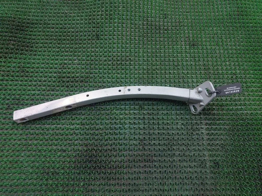 Кронштейн крепления крыла Audi A8 D3 рестайлинг (2005—2007)