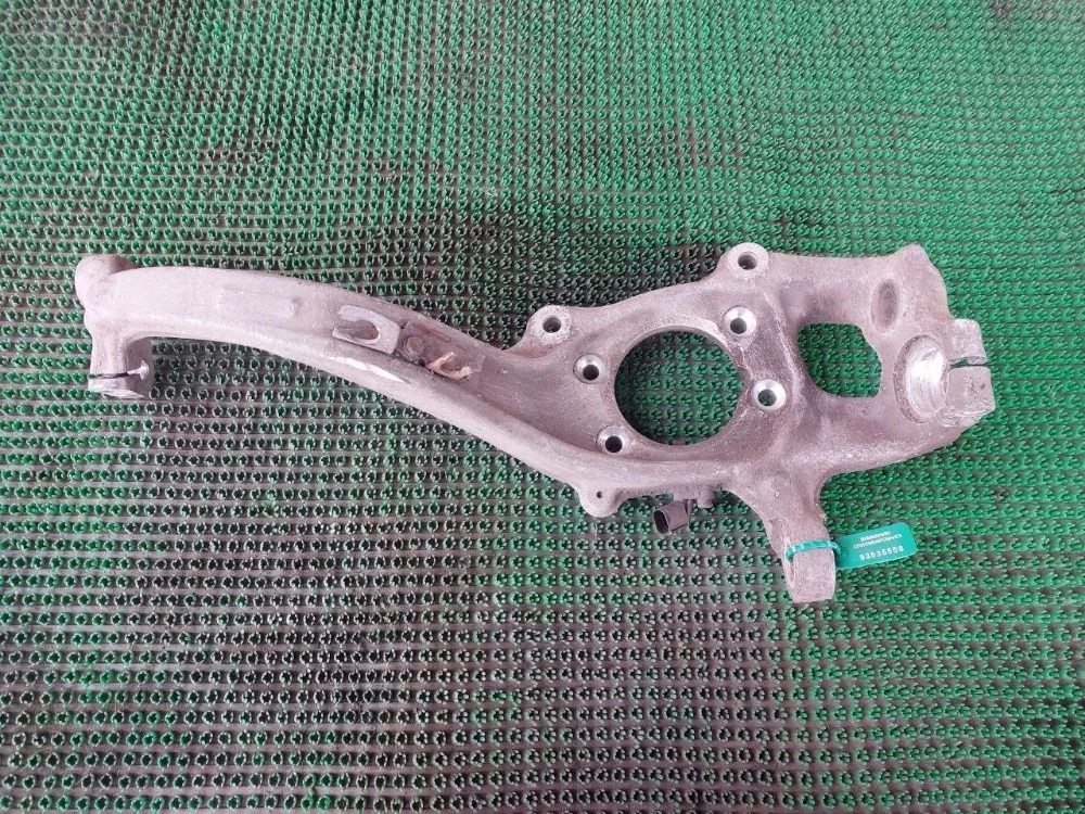 Кулак поворотный передний правый Audi A5 I (2007—2011)