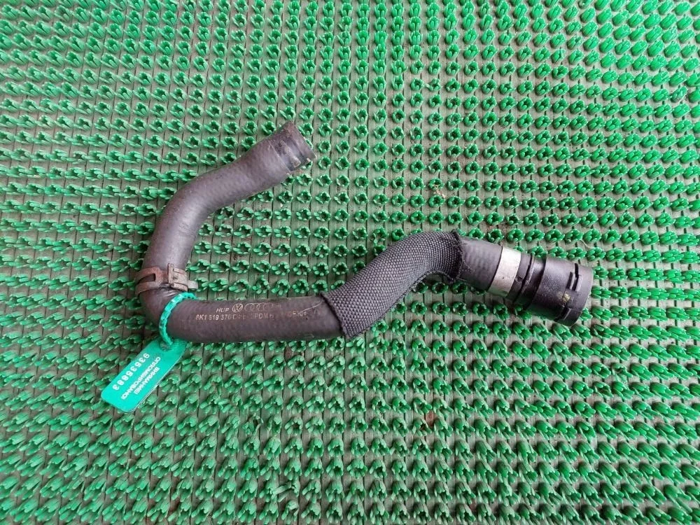 Патрубок системы охлаждения Audi A4 B8 (2007—2012)