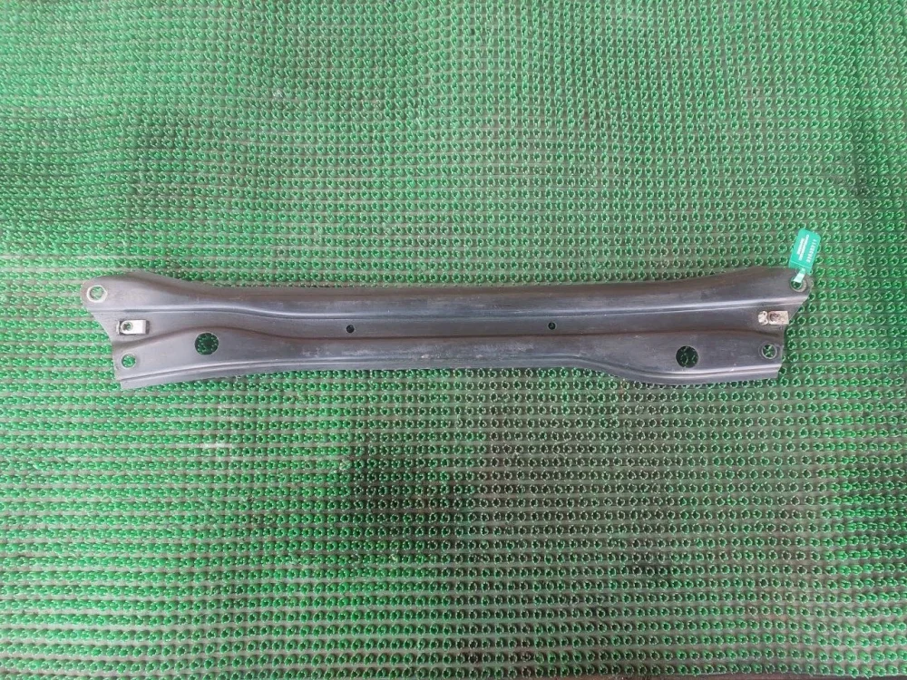 Кронштейн подрамника Audi A6 C6 (2004—2008)