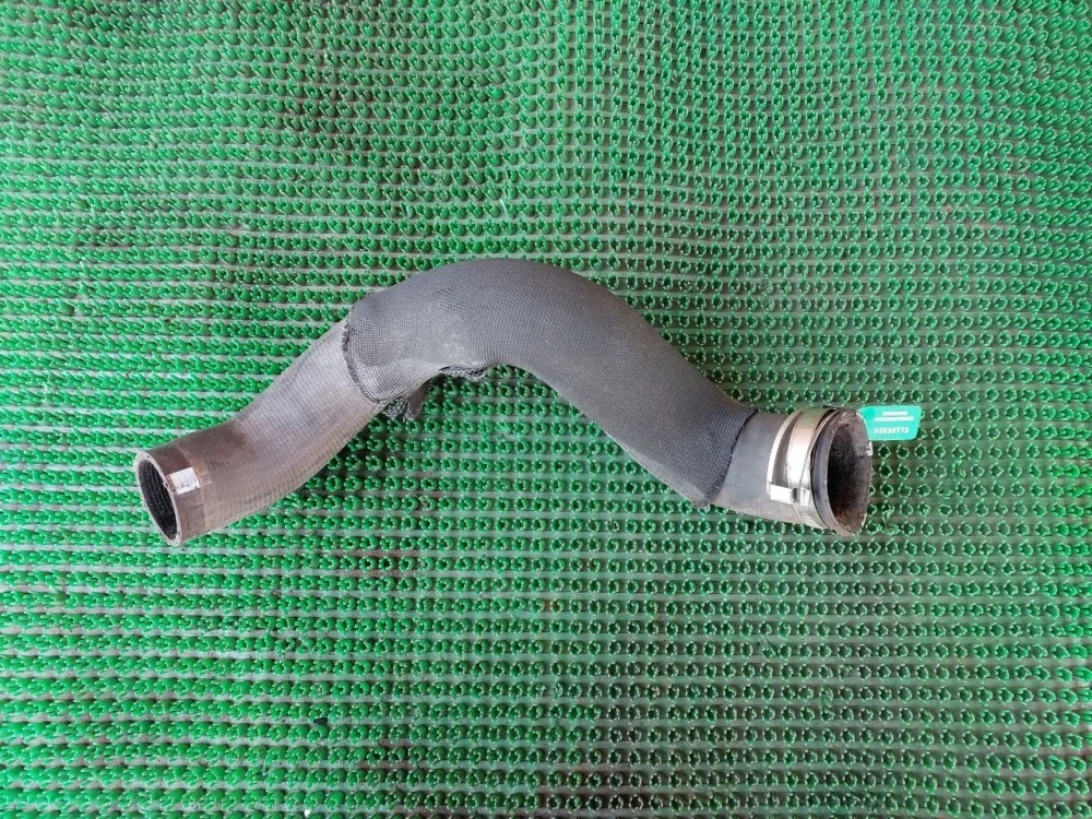 Патрубок интеркулера Audi A6 C6 (2004—2008)