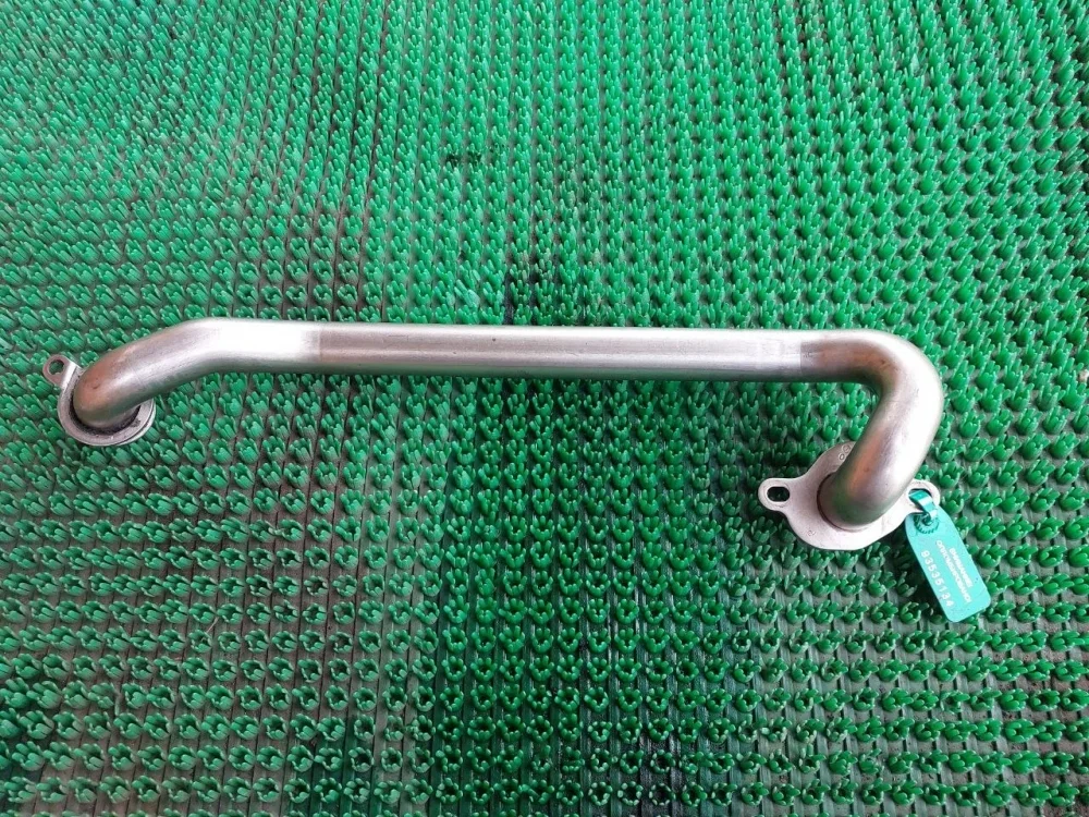 Трубка системы охлаждения Audi A4 B7 (2004—2009)