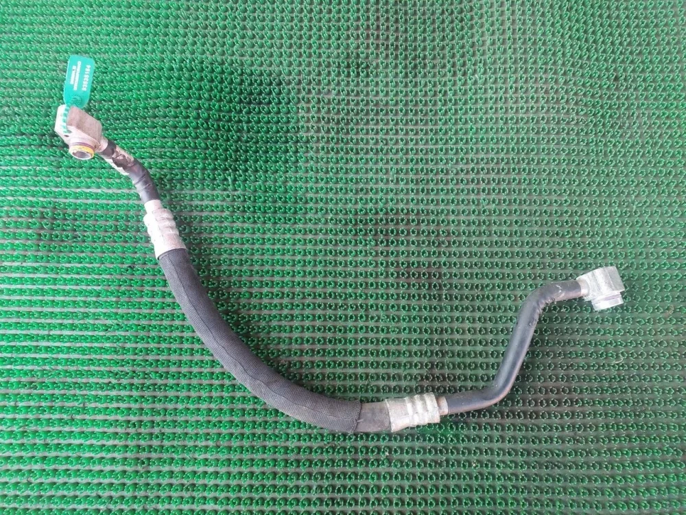 Трубка кондиционера Audi A6 C6 (2004—2008)