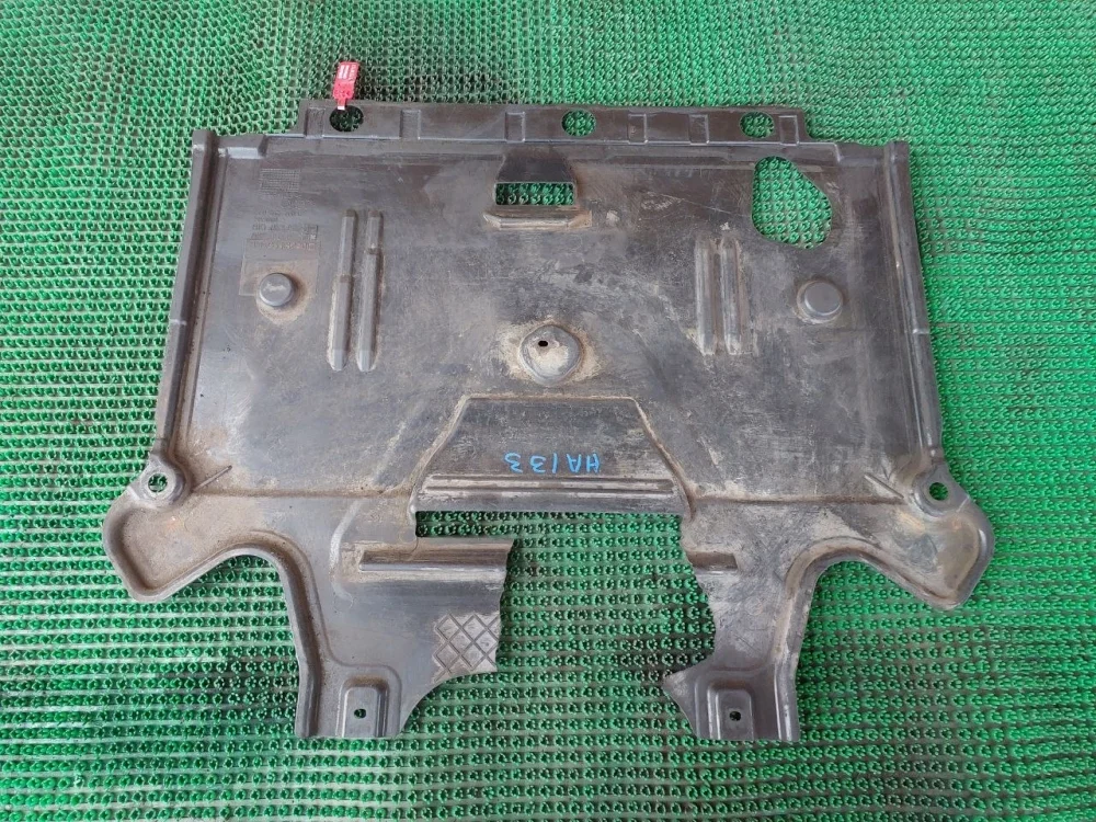 Пыльник двигателя Audi A5 I (2007—2011)