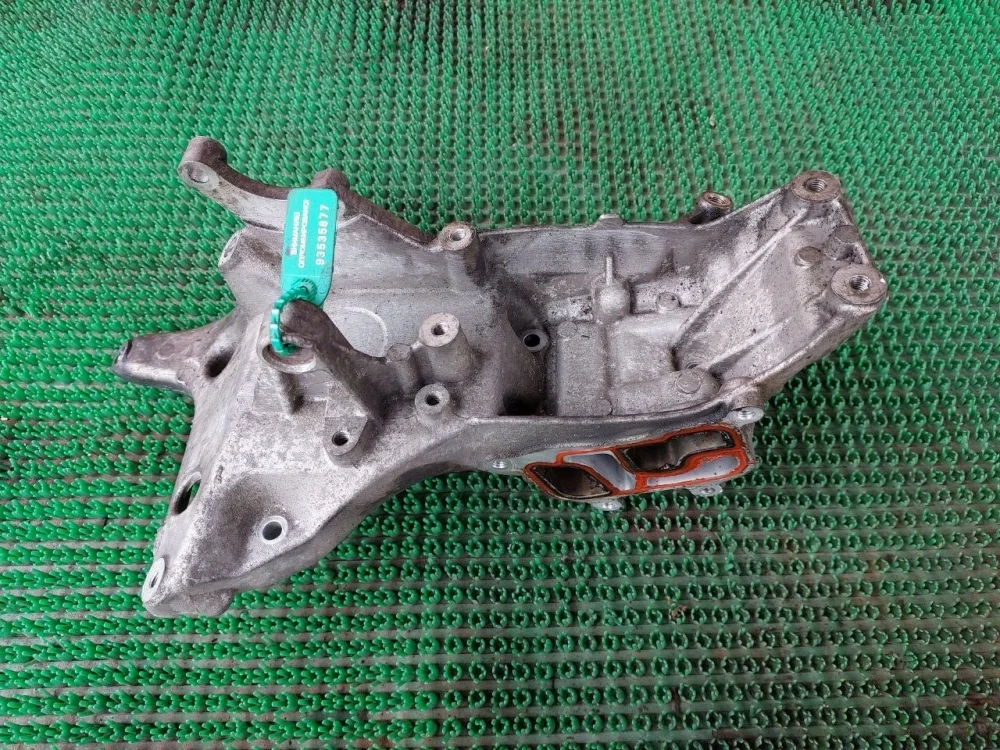 Кронштейн генератора Audi A5 I (2007—2011)