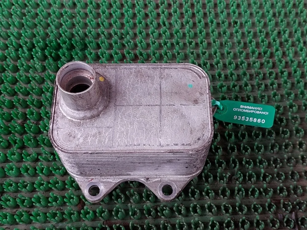 Радиатор масляный Audi A4 B7 (2004—2009)