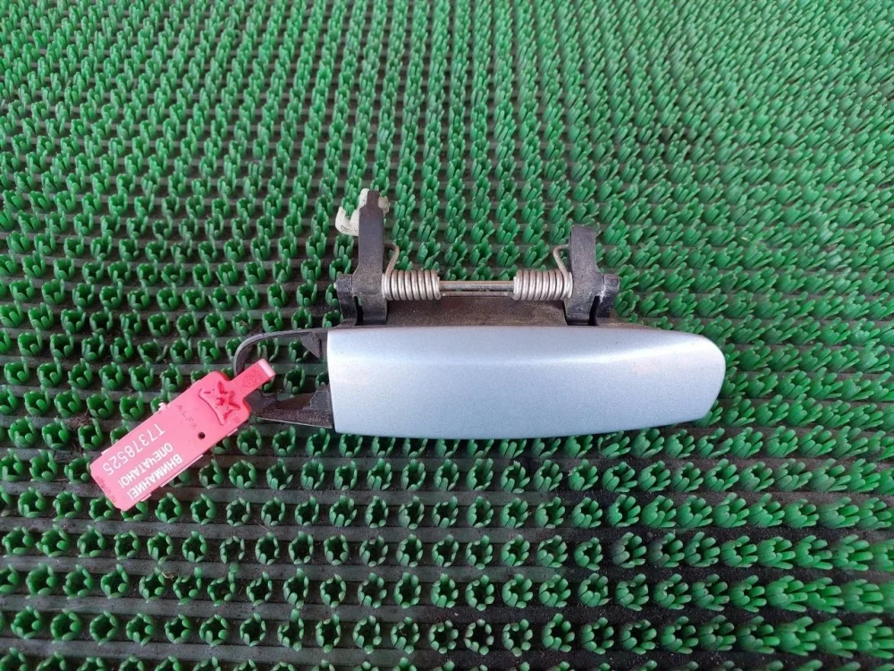 Ручка двери наружная Audi A4 B7 (2004—2009)