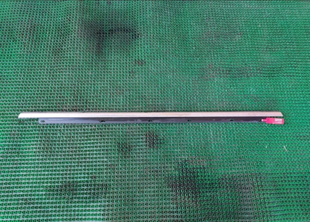 Молдинг стекла заднего Audi A4 B7 (2004—2009)