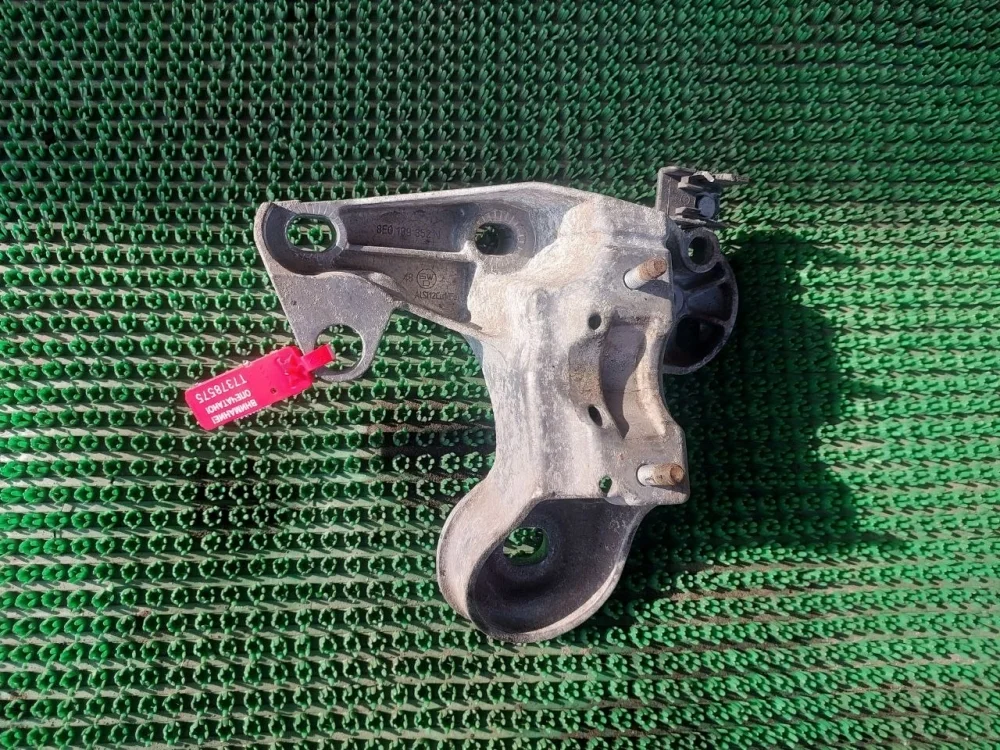 Кронштейн опоры двигателя Audi A4 B7 (2004—2009)