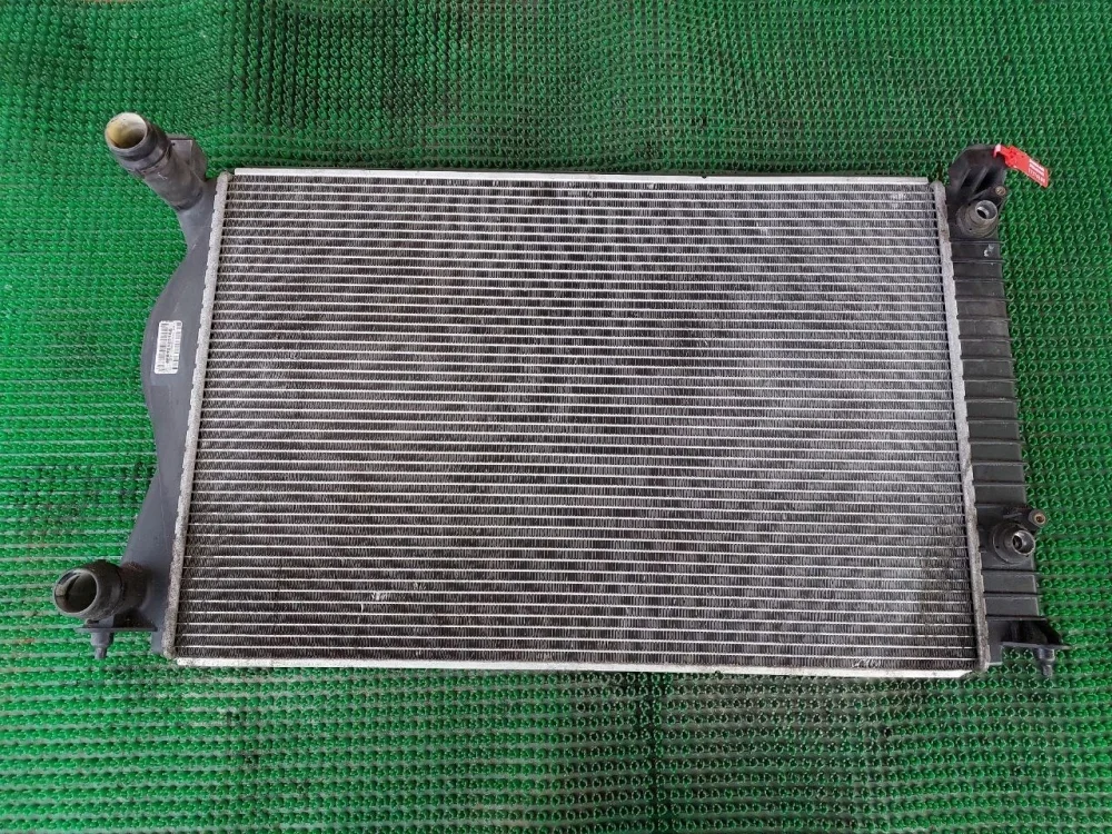 Радиатор основной Audi A6 C6 (2004—2008)