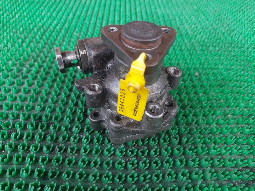 Насос гидроусилителя Audi Q7 4L (2005—2009)