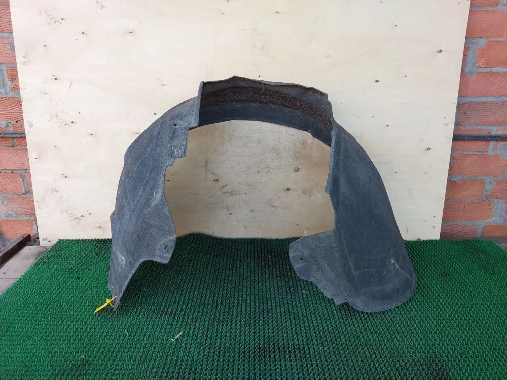 Подкрылок передний Audi A6 C6 (2004—2008)