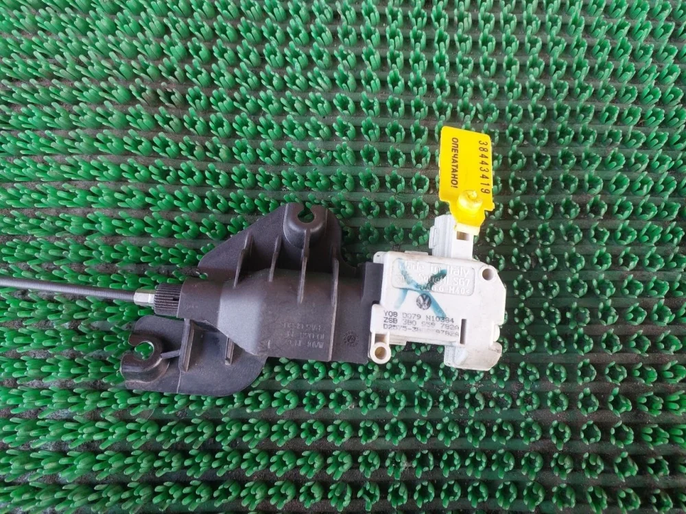 Моторчик люка Audi Q7 4L (2005—2009)