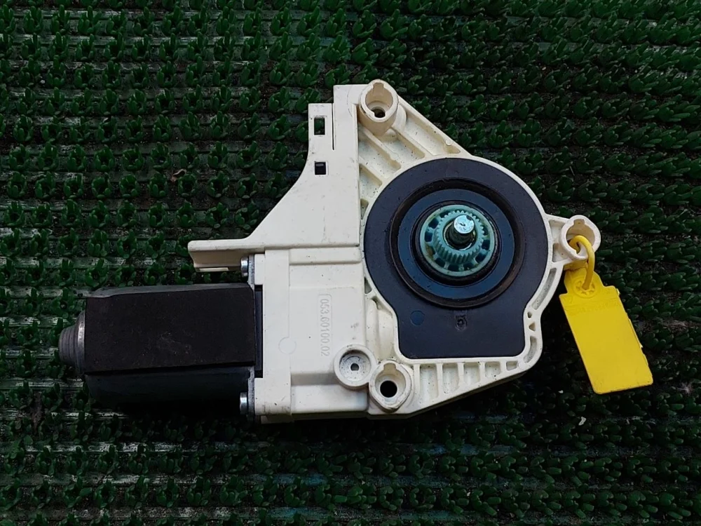 Мотор стеклоподъемника Audi A5 I (2007—2011)