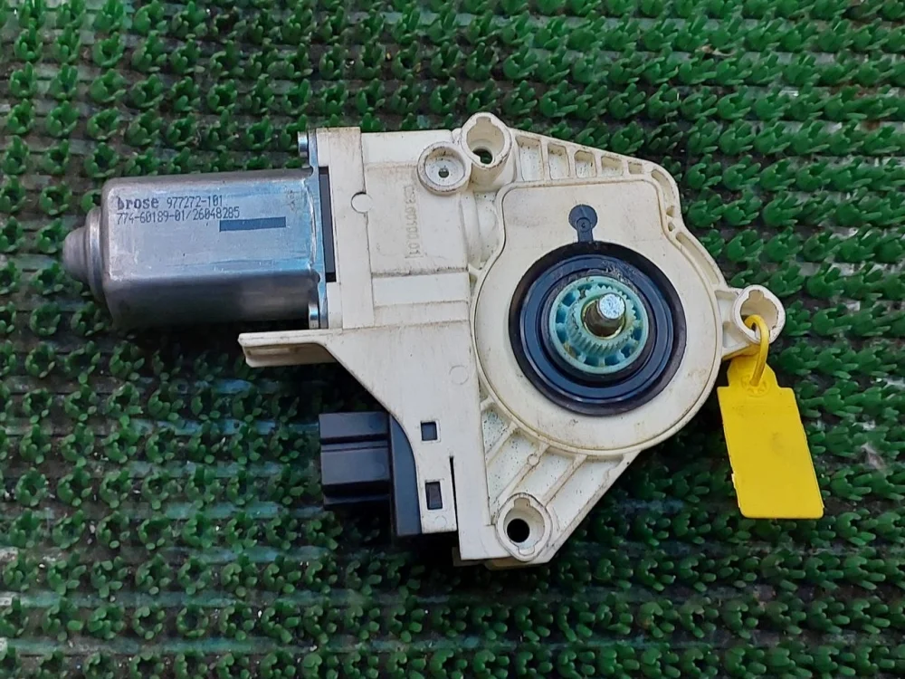 Мотор стеклоподъемника Audi Q7 4L (2005—2009)