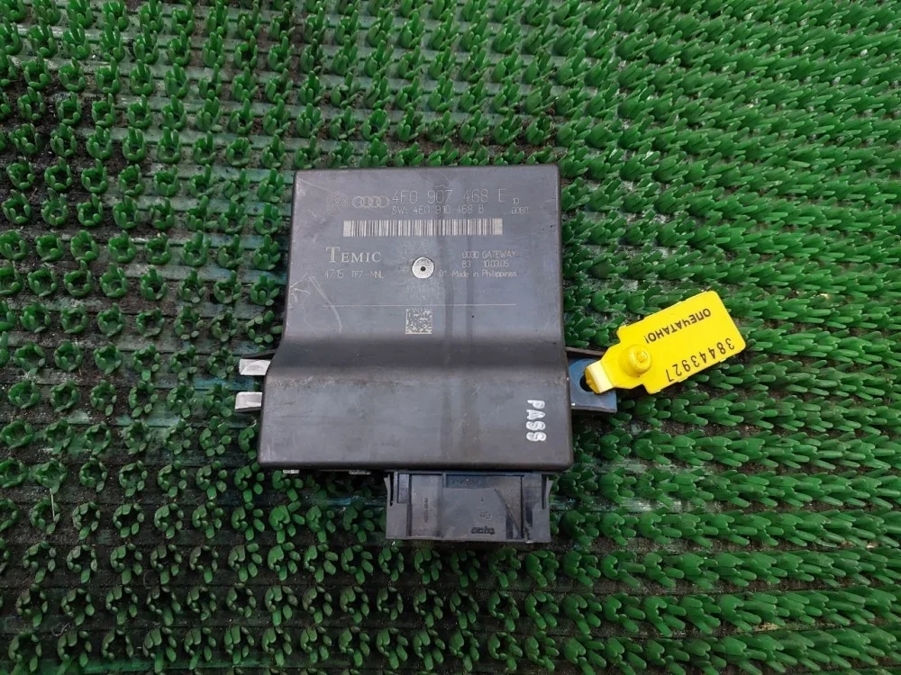 Блок управления круиз-контролем Audi A8 D3 (2002—2005)