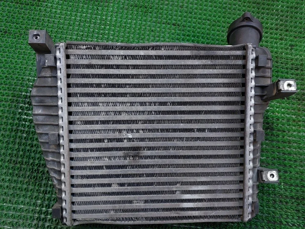 Интеркулер Audi Q7 4L (2005—2009)