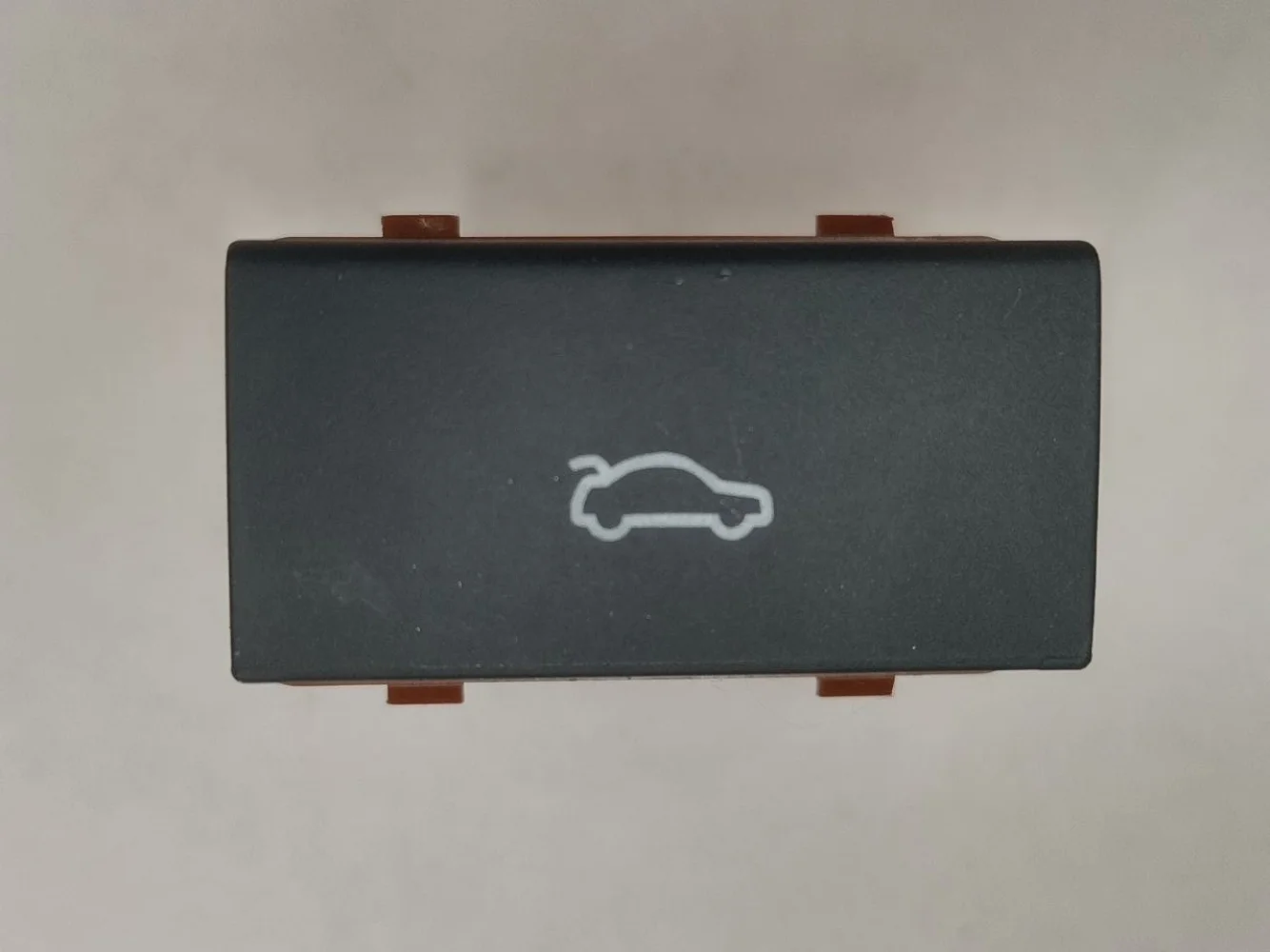 Кнопка открывания багажника Audi A6 C6 (2004—2008)