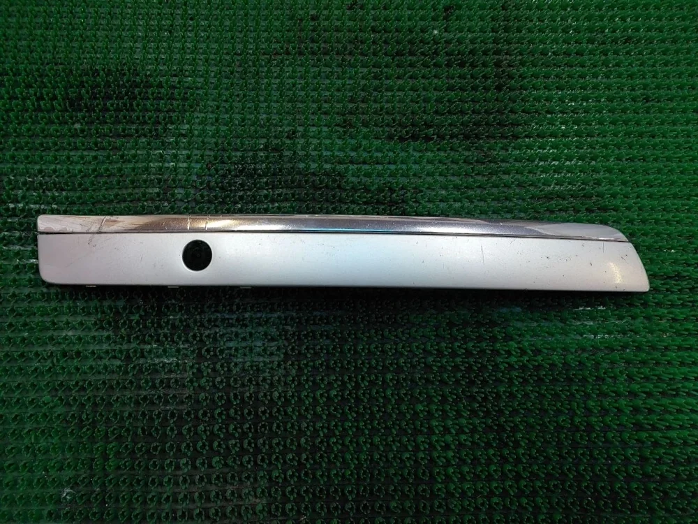 Молдинг переднего бампера правый Audi A8 D3 (2002—2005)