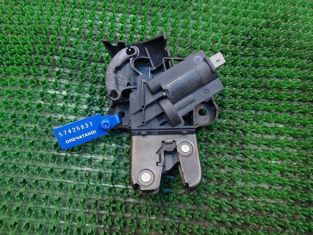 Замок крышки багажника Audi A4 B8 (2007—2012)