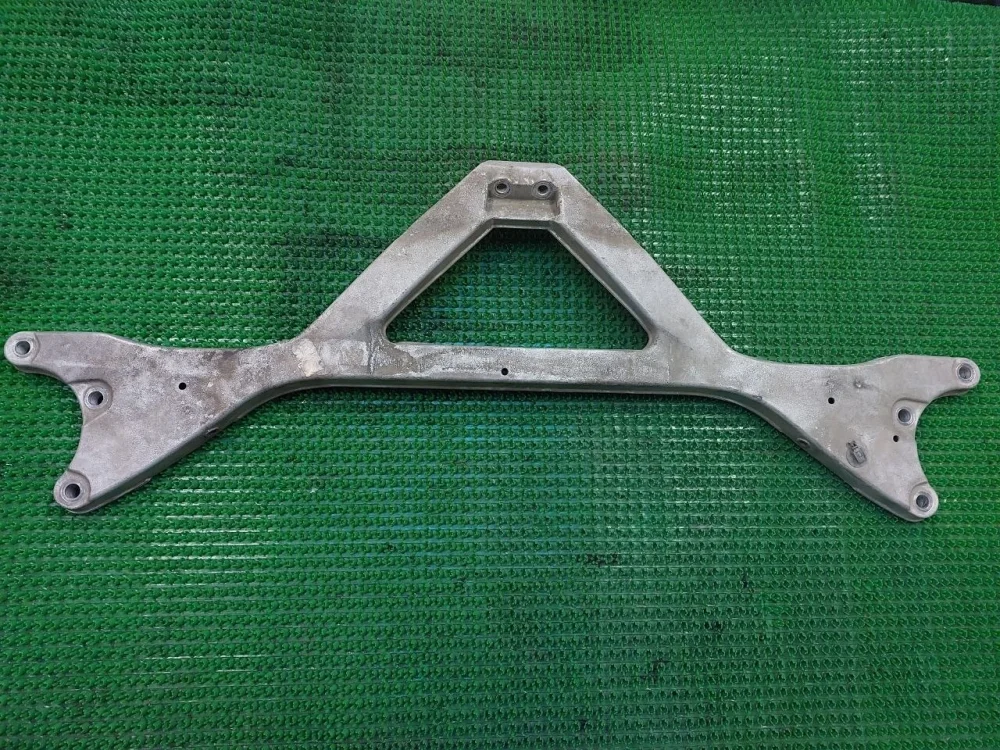 Распорка кузова Audi A8 D4 (2010—2014)