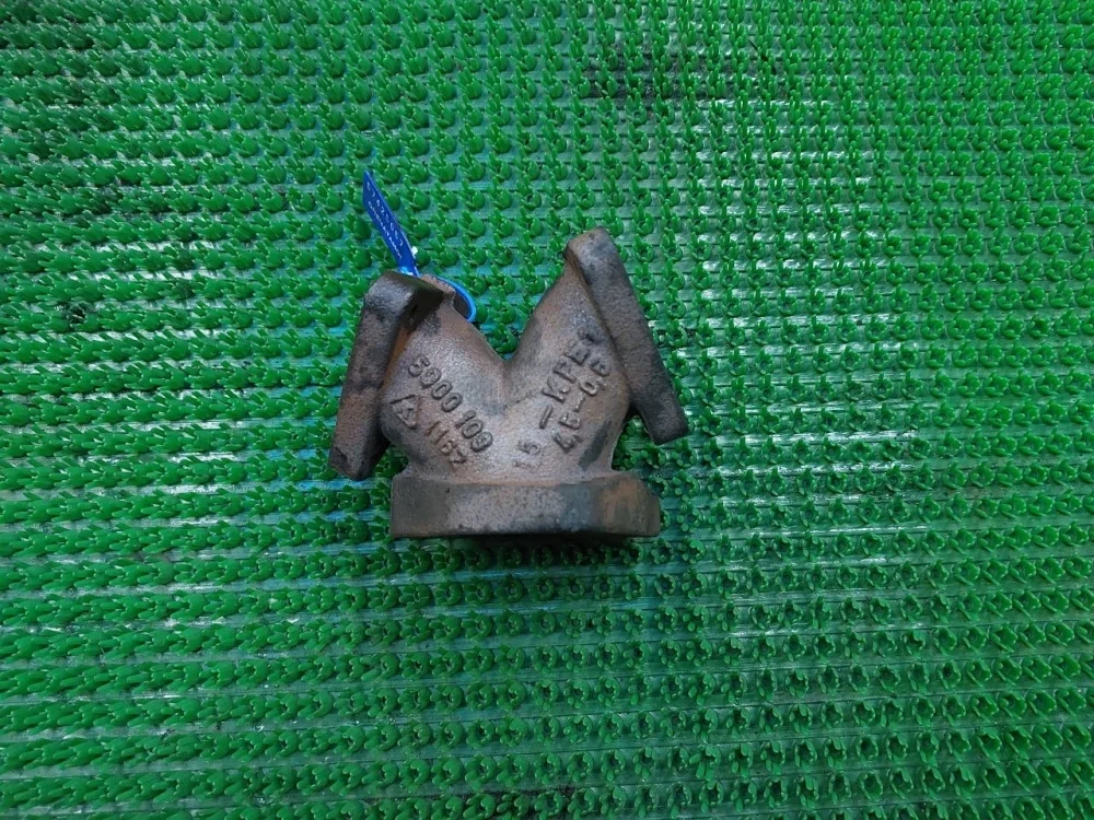 Фланец / тройник Audi A6 C6 (2004—2008)