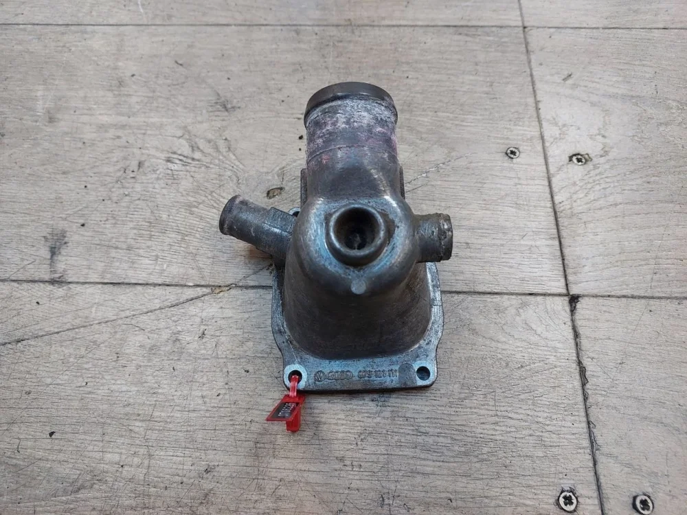 Корпус термостата Audi A4 B8 (2007—2012)