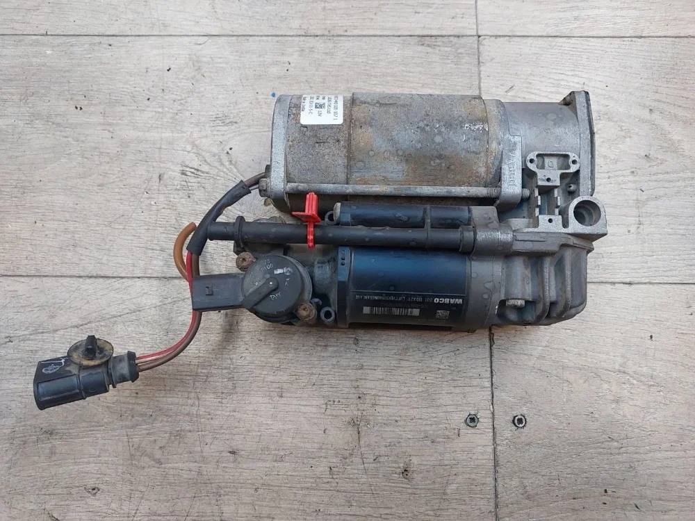 Компрессор пневмоподвески Audi A8 D4 (2010—2014)