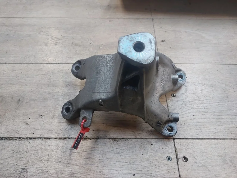 Кронштейн двигателя Audi A5 I (2007—2011)