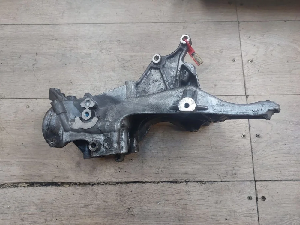 Кронштейн генератора Audi A5 I (2007—2011)