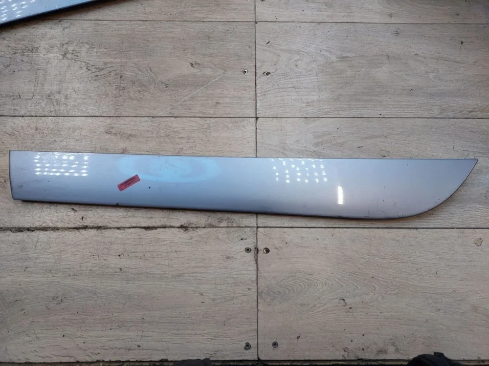 Молдинг задней левой двери Audi A6 C6 (2004—2008)