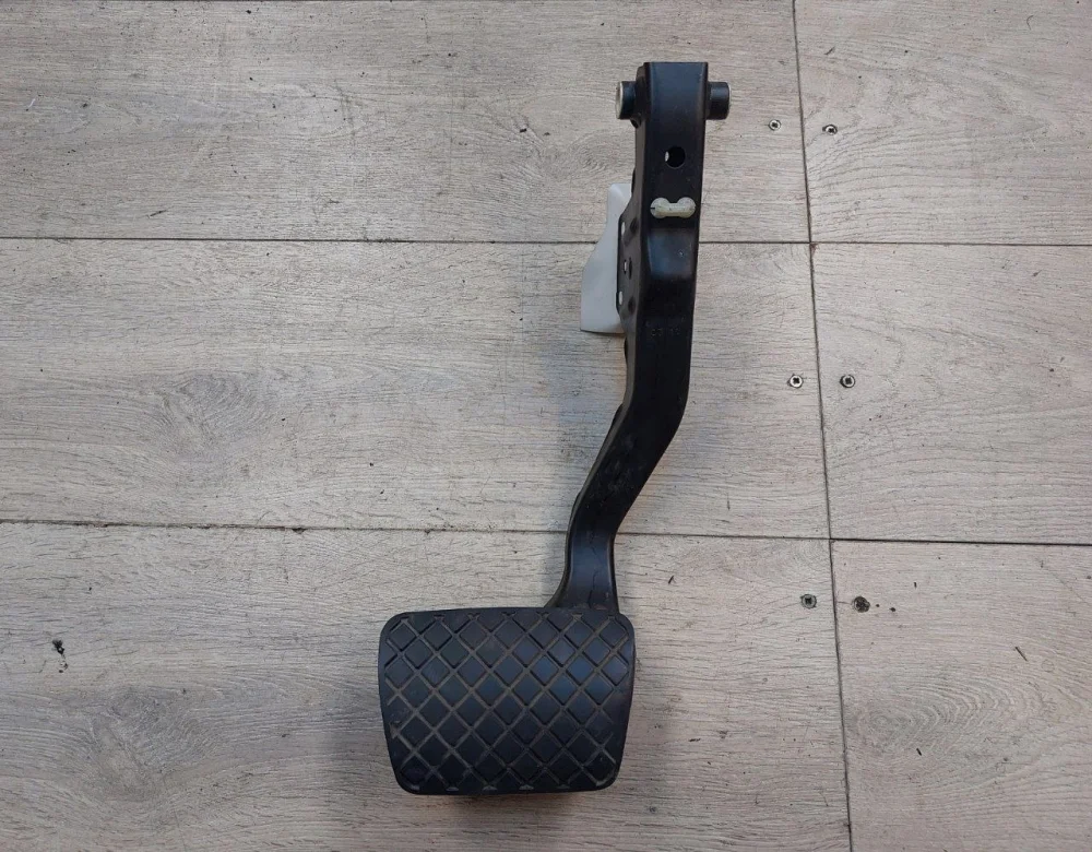 Педаль тормоза Audi A8 D4 (2010—2014)