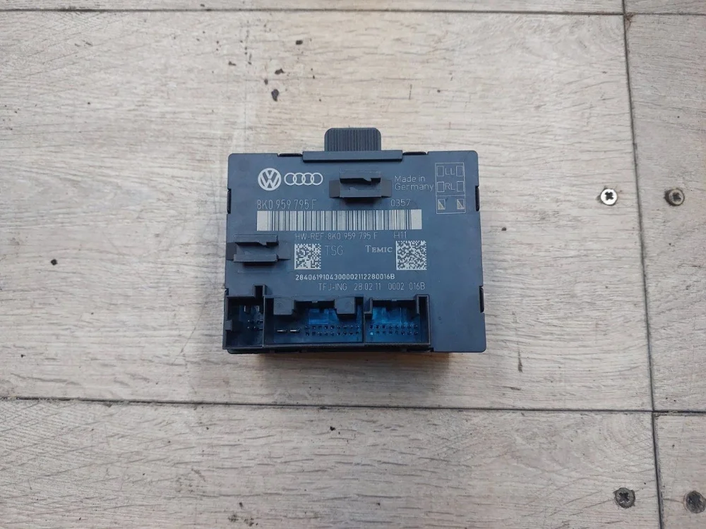 Блок управления дверью Audi A4 B8 (2007—2012)