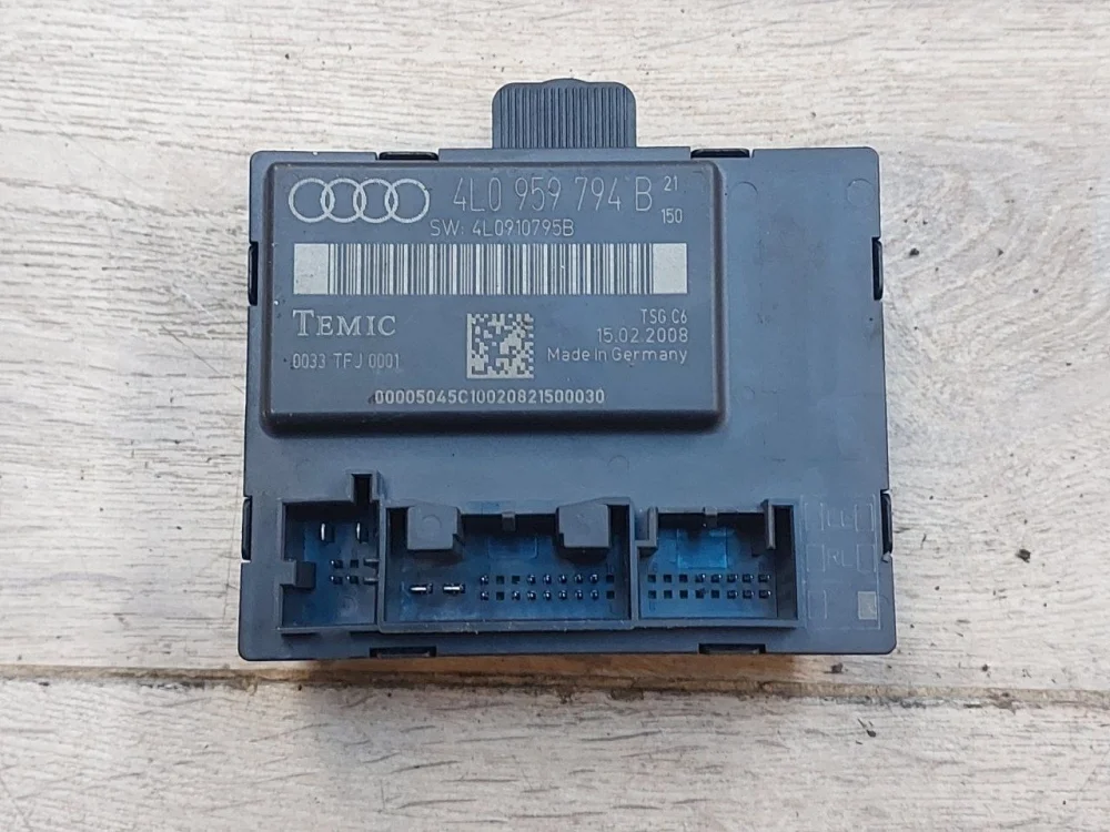 Блок управления дверью Audi Q7 4L (2005—2009)