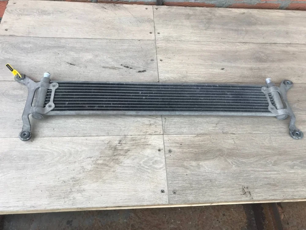 Радиатор дополнительный системы охлаждения Audi Q7 4L (2005—2009)