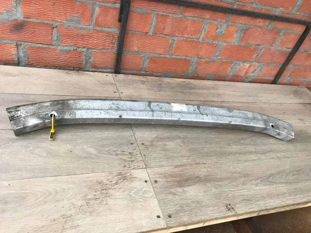 Кронштейн усилителя переднего бампера Audi Q7 4L (2005—2009)