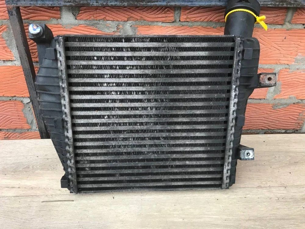 Интеркулер Audi Q7 4L (2005—2009)