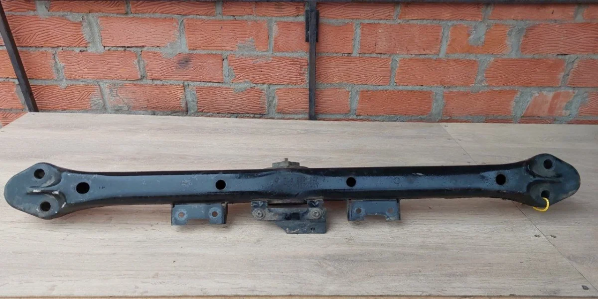 Кронштейн КПП Audi Q7 4L (2005—2009)