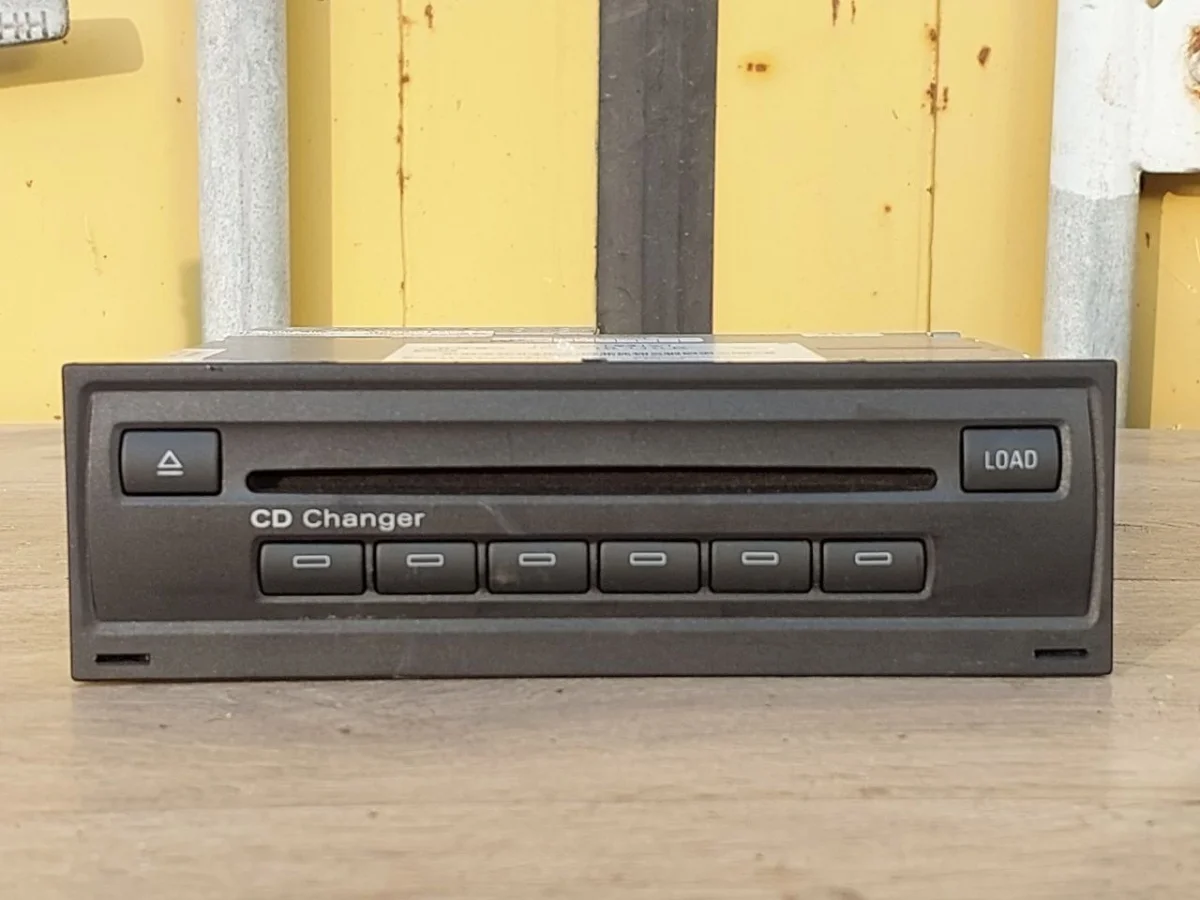 Проигрыватель CD/DVD Audi A8 D3 (2002—2005)